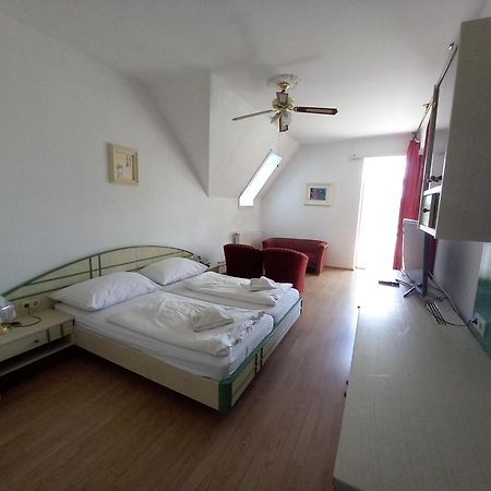 Hotel Familia Замарди Экстерьер фото