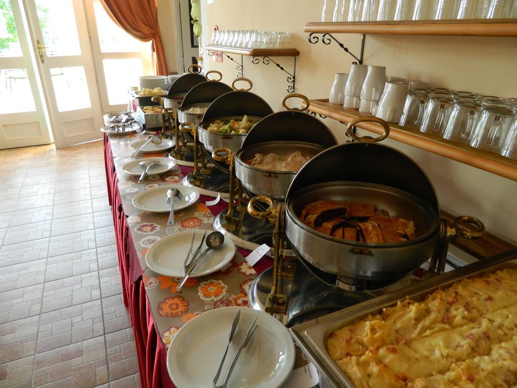 Hotel Familia Замарди Экстерьер фото