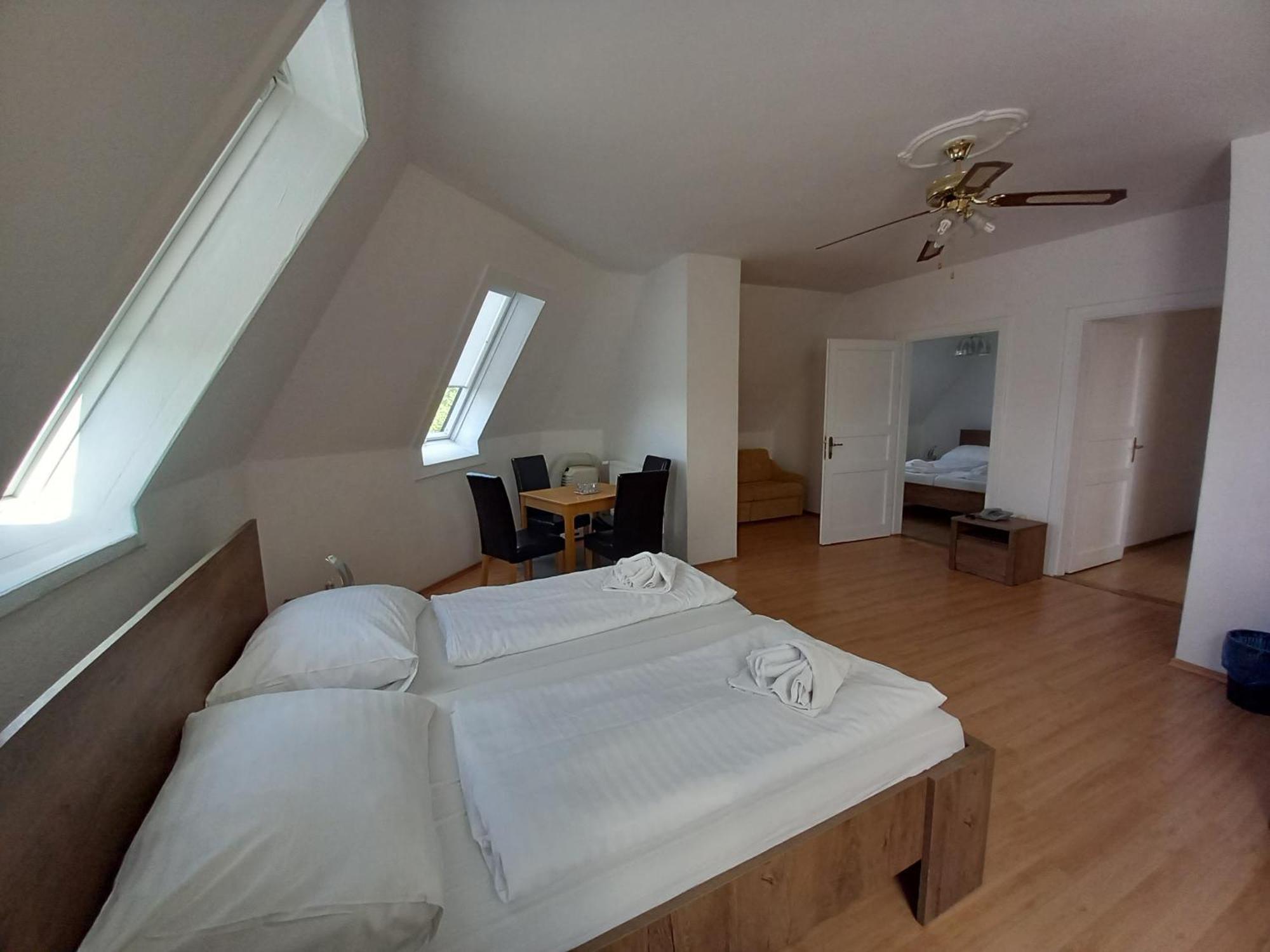 Hotel Familia Замарди Экстерьер фото