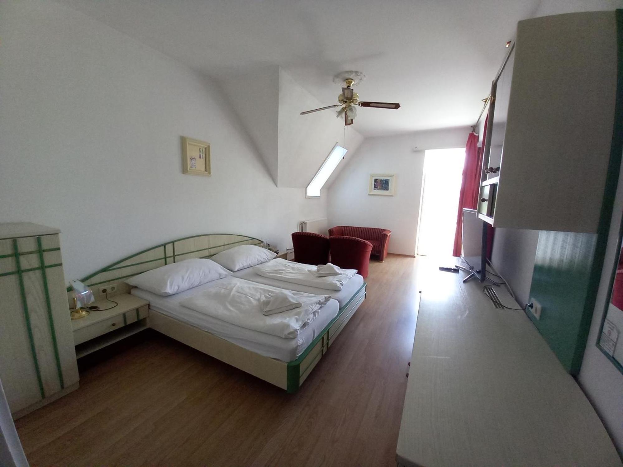 Hotel Familia Замарди Экстерьер фото